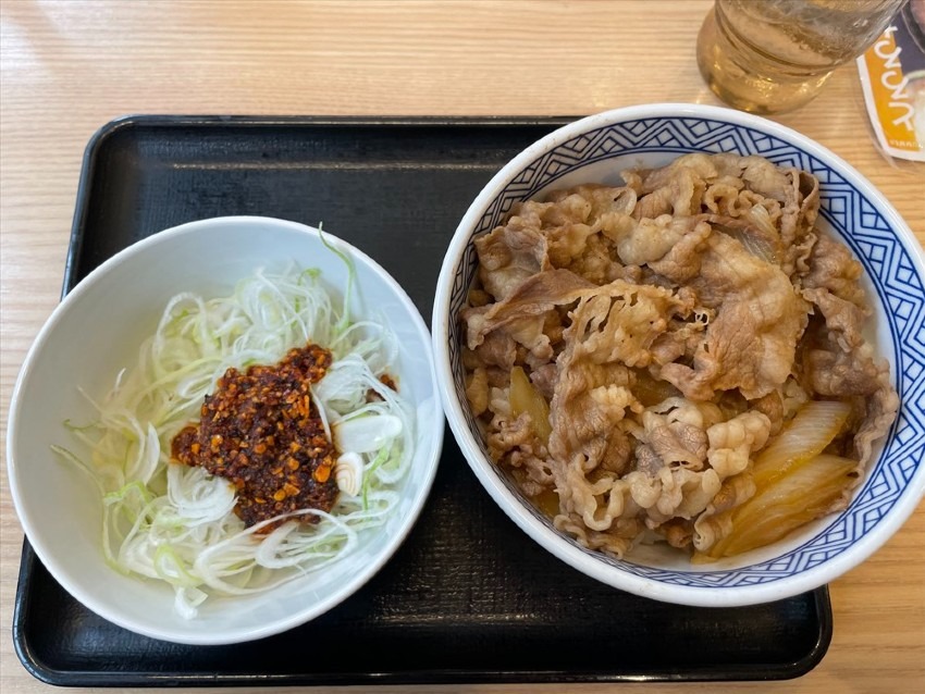 【吉野家】新メニュー？ねぎラー油牛丼を食べたよ　505円