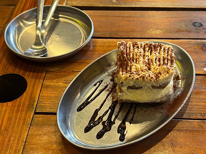 【京都嵐山】激ウマ、釜焼きピザ、温かく冷たいデザート