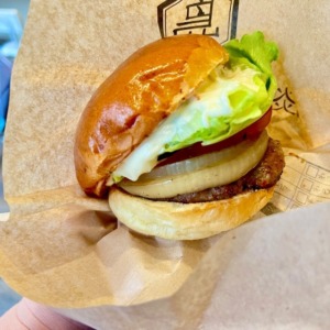 【鷹取駅前】淡路島バーガー　オニオンリングAセット