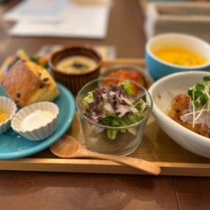 【素敵なカフェ】JR六甲道近く　cafe de assisted　カフェ　ドゥ　アシェット