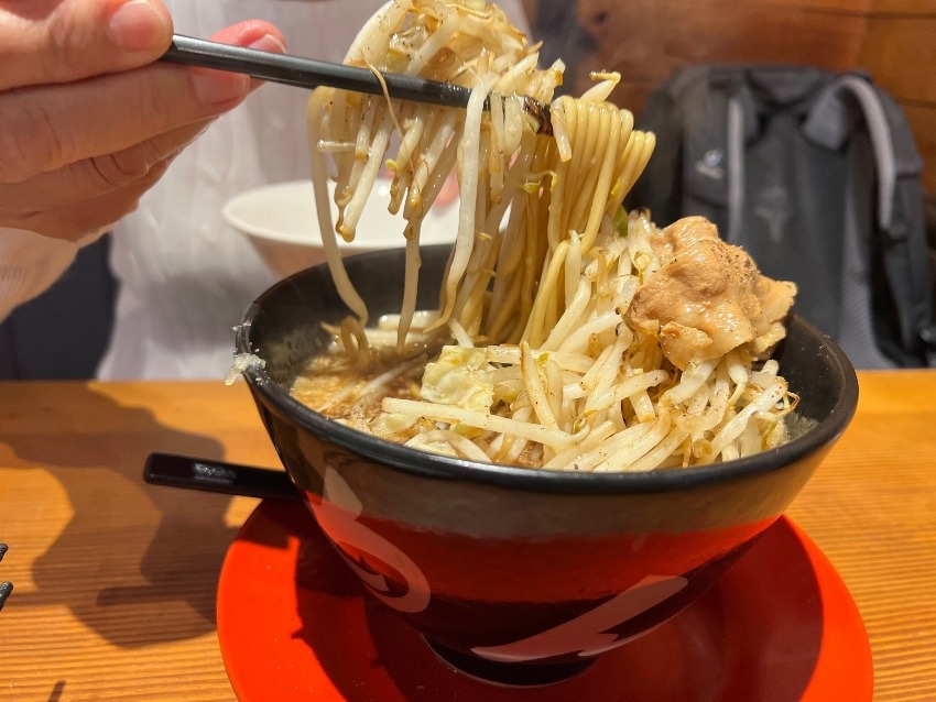 がっつりラーメンを堪能！神戸ちぇりー亭　大蔵谷店