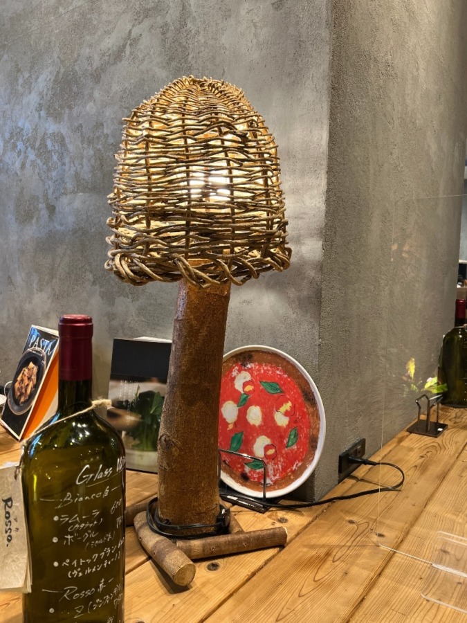 デートにぴったり。オシャレな空間、1時間飲み放題もあり【神戸駅前】