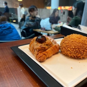 千代田区丸の内で気になるガレット食べてみた