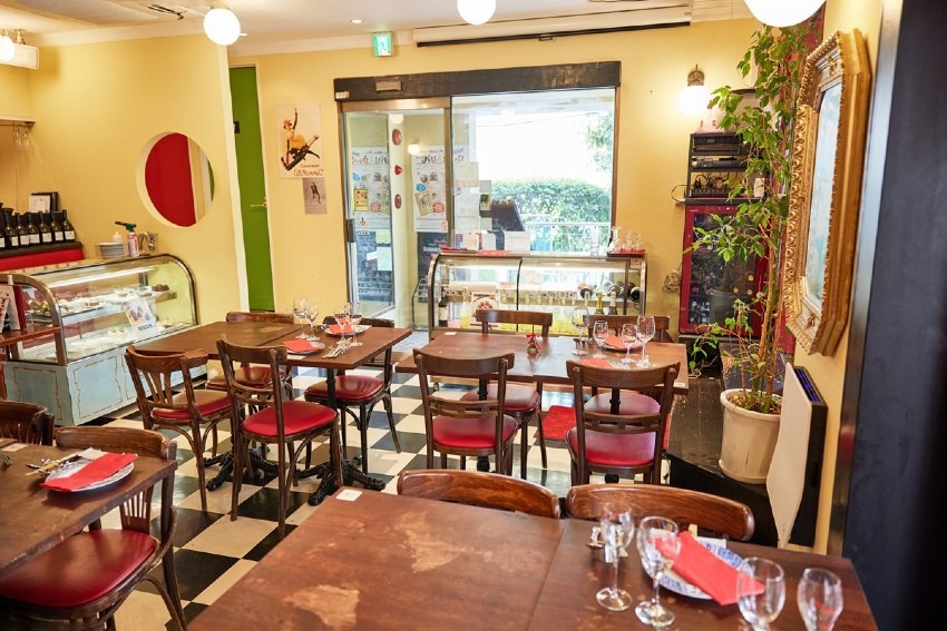 Bistrot Cafe de Paris ビストロカフェ・ド・パリ