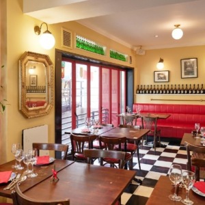 Bistrot Cafe de Paris ビストロカフェ・ド・パリ