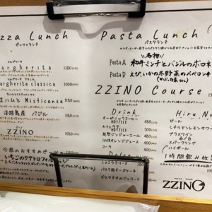 デートにぴったり。オシャレな空間、1時間飲み放題もあり【神戸駅前】