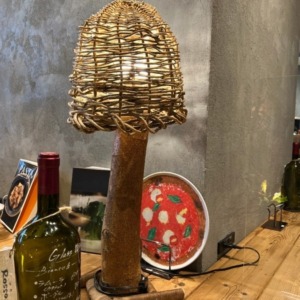 デートにぴったり。オシャレな空間、1時間飲み放題もあり【神戸駅前】