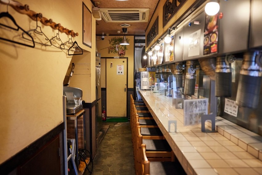 炭火七輪 十壱屋(焼肉ホルモン)