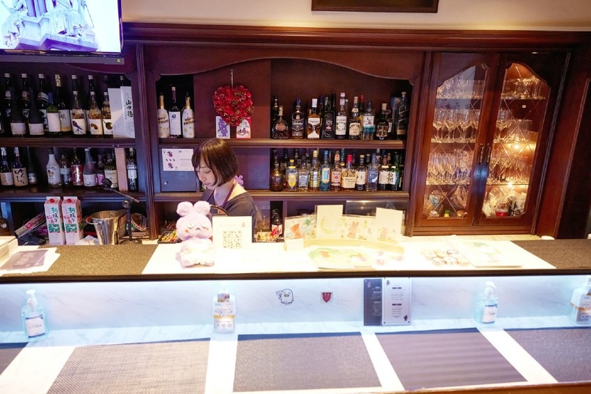 やみとカフェ＆バー