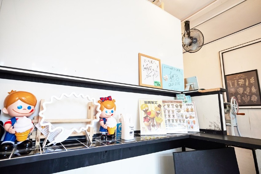 クレープをアイスるんです【クレープ　夜アイス　夜パフェ専門店】JR須磨店